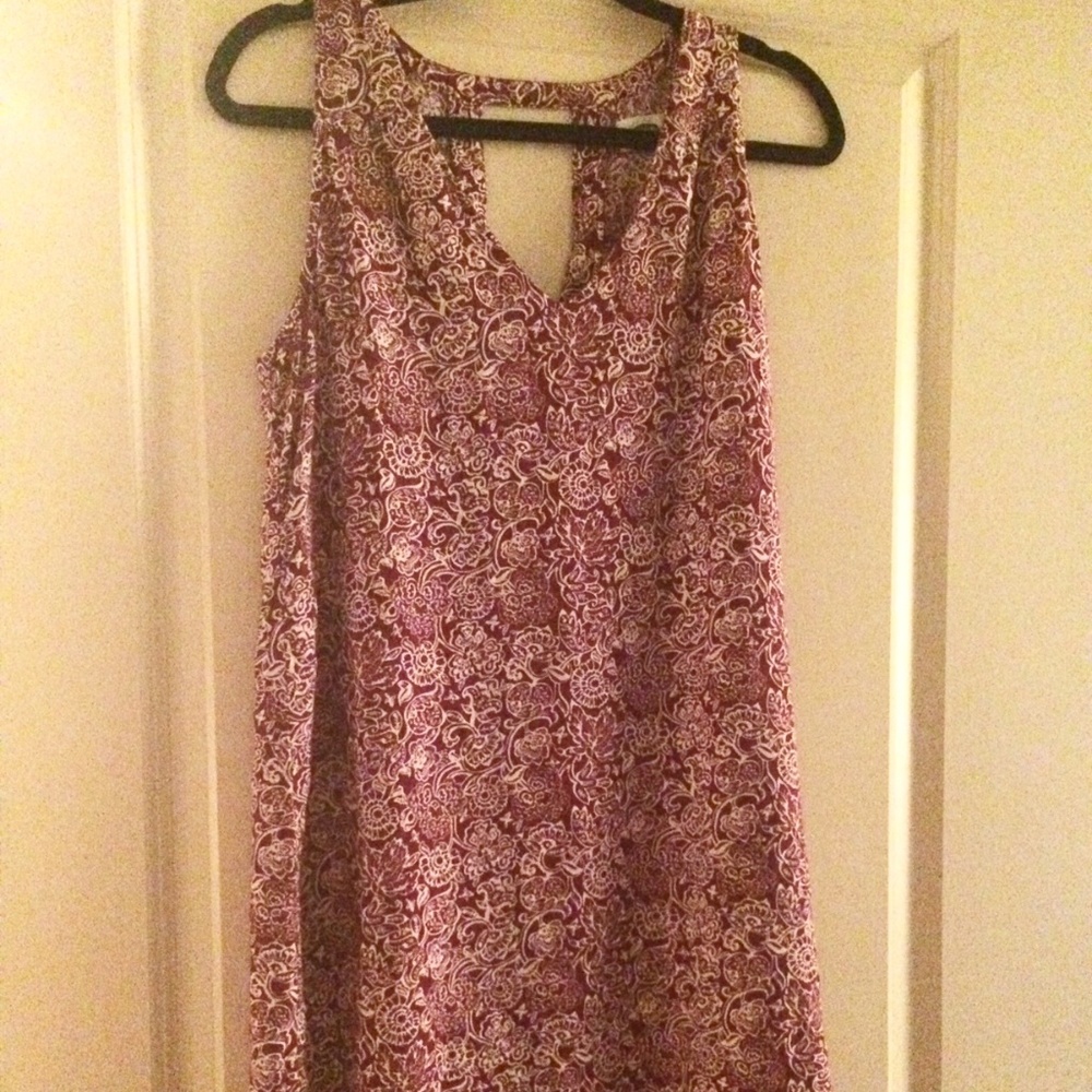Airy and Flattering Old Navy Dress w/ Keyhole Back